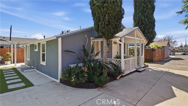 Detail Gallery Image 23 of 40 For 215 N Mcclay, Santa Ana,  CA 92701 - 5 Beds | 2 Baths