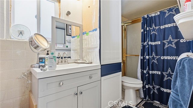 Detail Gallery Image 18 of 23 For 1106 Mar Les, Santa Ana,  CA 92706 - 3 Beds | 2/1 Baths