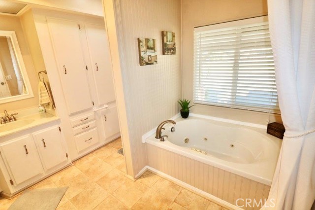 Detail Gallery Image 34 of 37 For 672 View Lake #174,  Brea,  CA 92821 - 2 Beds | 2 Baths