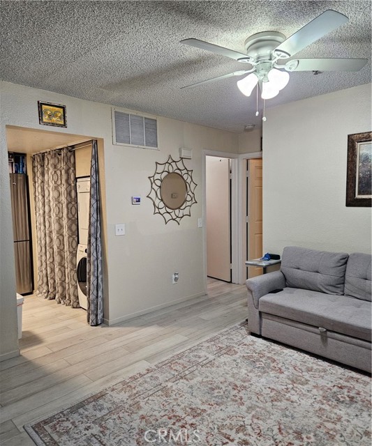 Detail Gallery Image 10 of 10 For 306 E Chestnut Ave #F,  Santa Ana,  CA 92701 - 1 Beds | 1 Baths