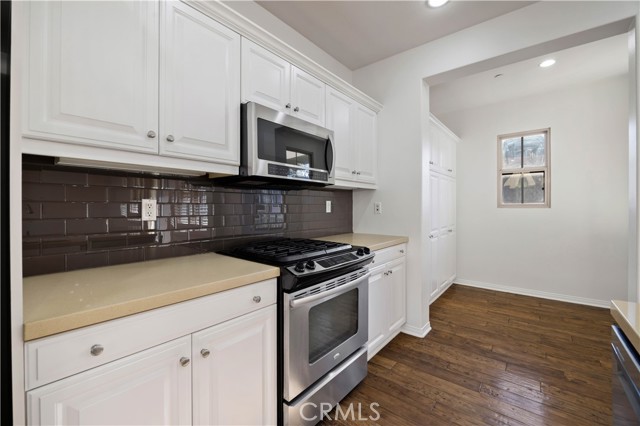 Detail Gallery Image 13 of 39 For 60 Peony, Irvine,  CA 92618 - 2 Beds | 2/1 Baths