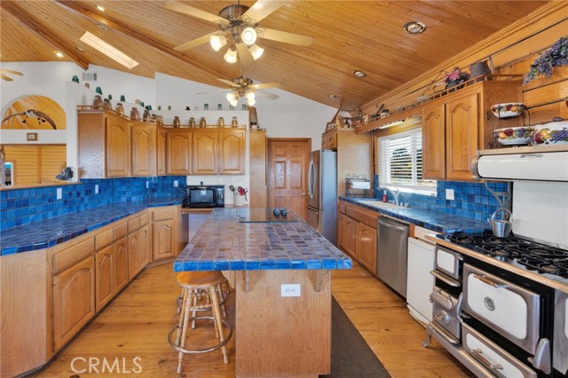 Detail Gallery Image 25 of 42 For 10328 El Centro, Oak Hills,  CA 92344 - 5 Beds | 4 Baths