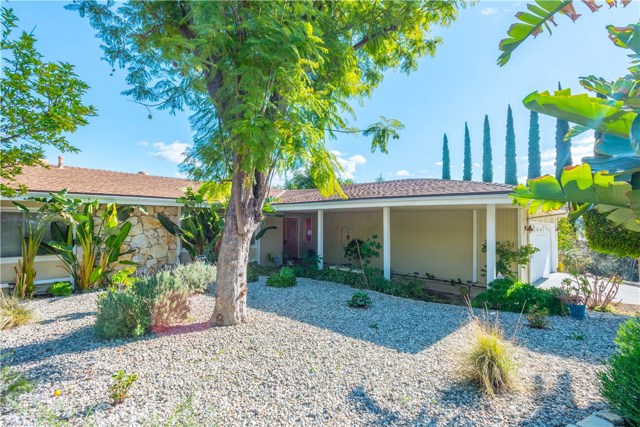 Detail Gallery Image 4 of 35 For 5974 Maury Ave, Woodland Hills,  CA 91367 - 3 Beds | 2 Baths