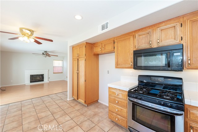 Detail Gallery Image 20 of 33 For 360 Avenue 9, Lake Elsinore,  CA 92530 - 4 Beds | 2/1 Baths