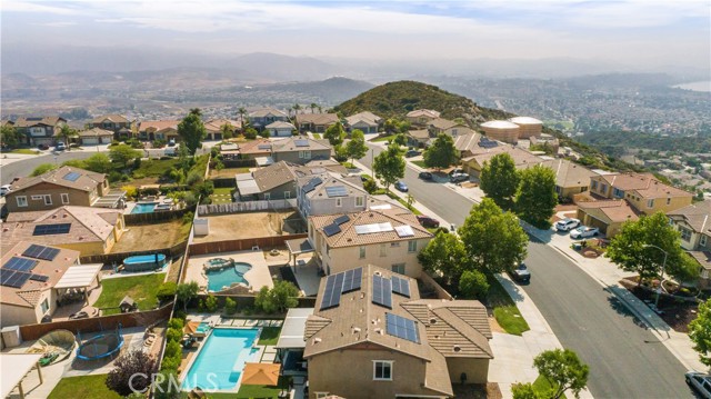 29238 Woodbridge Street, Lake Elsinore CA: https://media.crmls.org/medias/b3f3a826-9775-4102-aed0-5bf2ef681d08.jpg