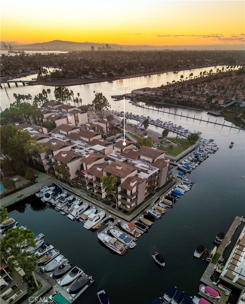 5327 Marina Pacifica Drive N #Key 19