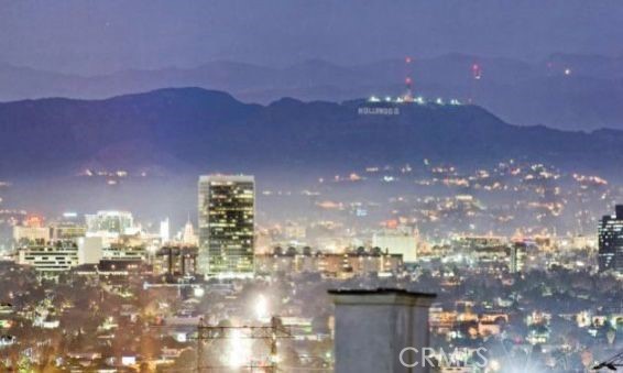 Detail Gallery Image 2 of 68 For 5617 Glenford, Los Angeles,  CA 90008 - 3 Beds | 2 Baths