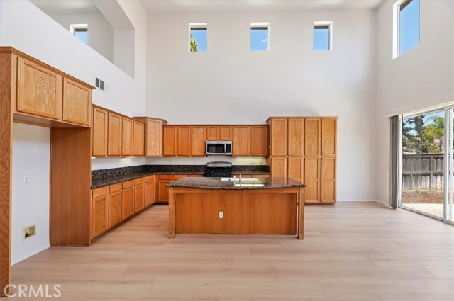 Detail Gallery Image 9 of 41 For 39336 Wentworth St, Murrieta,  CA 92563 - 4 Beds | 2/1 Baths