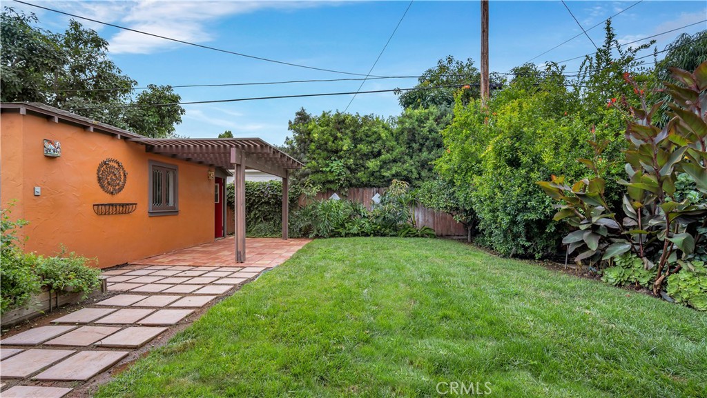 2118 Greenleaf Street