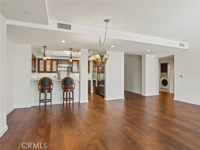 Detail Gallery Image 10 of 55 For 920 Granite Dr #213,  Pasadena,  CA 91101 - 2 Beds | 2/1 Baths