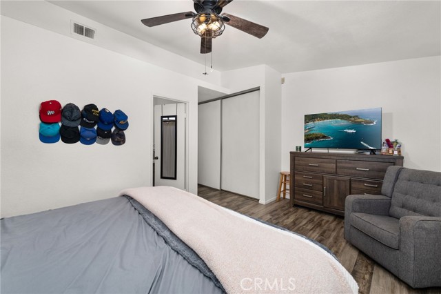 15454 Raymond, Fontana CA: https://media.crmls.org/medias/b3f5b1bb-a840-489b-9a4d-33a3197dd1fc.jpg