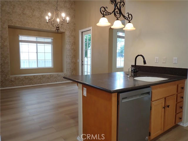 Detail Gallery Image 2 of 27 For 55 Essex, Irvine,  CA 92620 - 3 Beds | 2/1 Baths