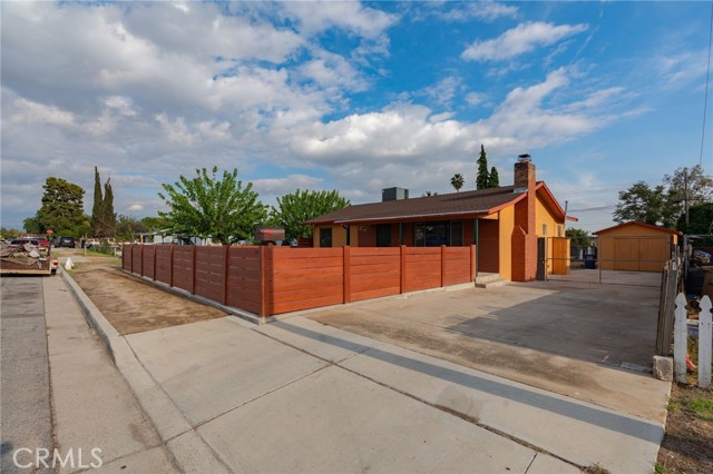 Detail Gallery Image 3 of 34 For 3311 Culver St, Bakersfield,  CA 93306 - 2 Beds | 1 Baths