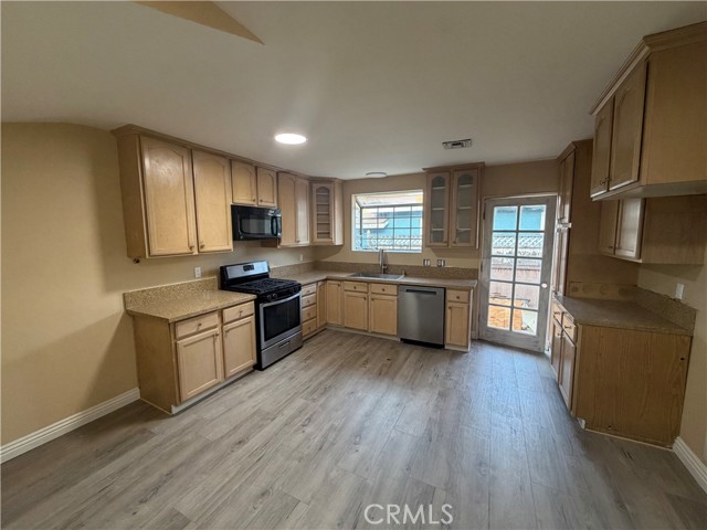 Detail Gallery Image 8 of 9 For 12832 Muroc, Norwalk,  CA 90650 - 3 Beds | 2 Baths