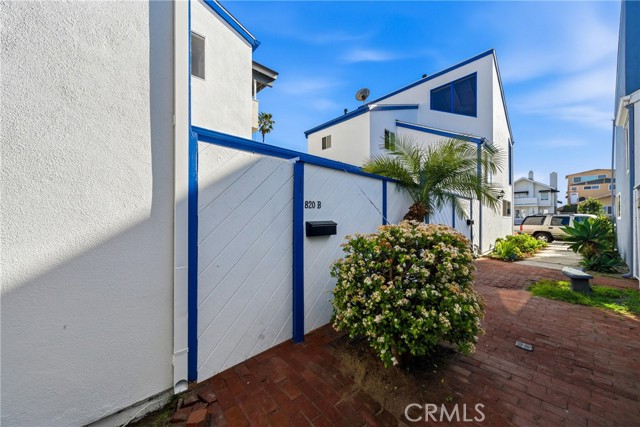 Detail Gallery Image 14 of 58 For 820 W Balboa Bld, Newport Beach,  CA 92661 - 5 Beds | 4/2 Baths