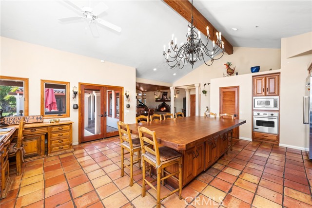 30505 Sloan Canyon Road, Castaic CA: https://media.crmls.org/medias/b3f8882d-848b-43fd-97b1-b518c68e9159.jpg