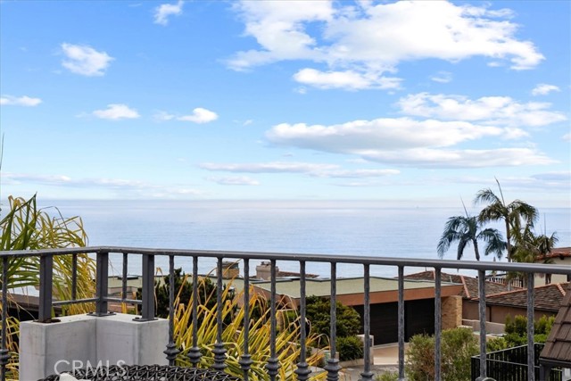 Detail Gallery Image 5 of 42 For 1920 Ocean Way, Laguna Beach,  CA 92651 - 4 Beds | 4 Baths