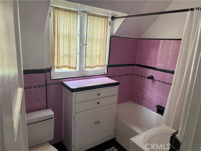 Detail Gallery Image 25 of 32 For 1437 Greenfield Ave, Los Angeles,  CA 90025 - – Beds | – Baths