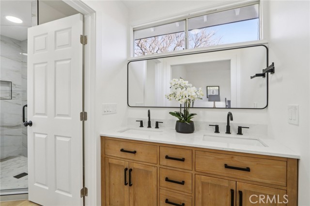 Detail Gallery Image 35 of 49 For 10007 Debra, Granada Hills,  CA 91343 - 4 Beds | 3 Baths