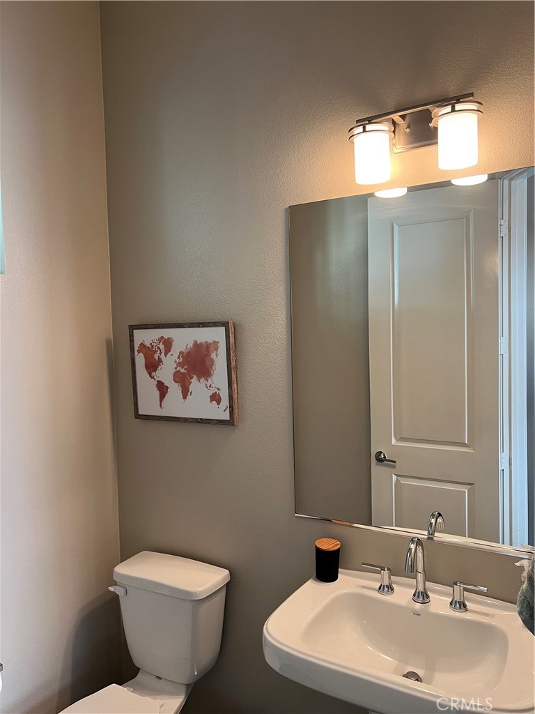 https://media.crmls.org/medias/b3fabe02-4b09-4826-b18e-597d93f3ad3c.jpg?preset=X-Large