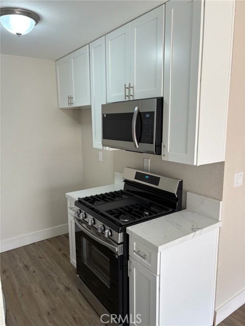 925 S Sherman Ave, Corona CA: https://media.crmls.org/medias/b3fac697-702a-4709-934c-41ea81b4279e.jpg