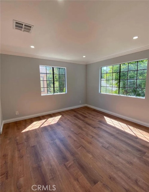 Detail Gallery Image 4 of 7 For 21217 De La Guerra #C,  Woodland Hills,  CA 91316 - 2 Beds | 2 Baths