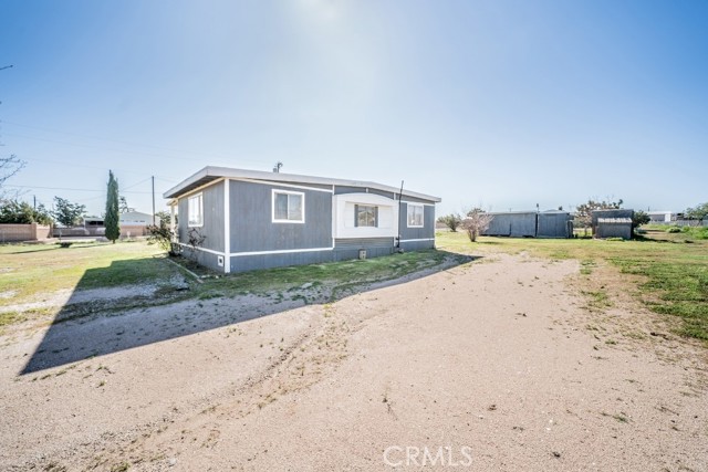 Detail Gallery Image 2 of 33 For 11025 Phelen Rd, Oak Hills,  CA 92344 - 3 Beds | 1 Baths