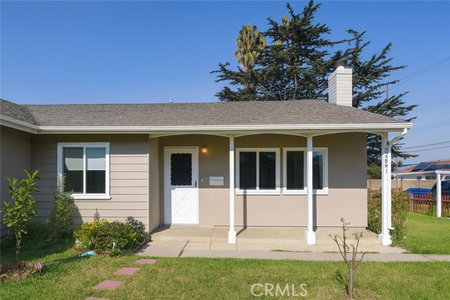 Detail Gallery Image 6 of 30 For 17451 Newland, Huntington Beach,  CA 92647 - 3 Beds | 2 Baths