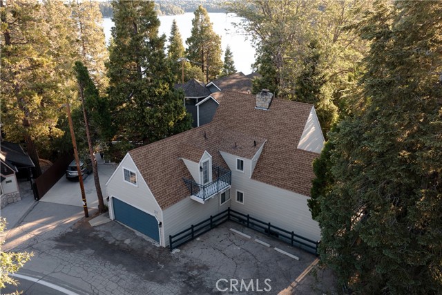 262 State Highway 173, Lake Arrowhead CA: https://media.crmls.org/medias/b3fe6b10-76e1-4fcb-bbca-19b02c4c25a4.jpg