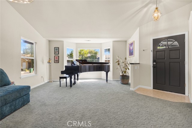 Detail Gallery Image 3 of 37 For 2 Summerwood Ct, Chico,  CA 95926 - 3 Beds | 2 Baths