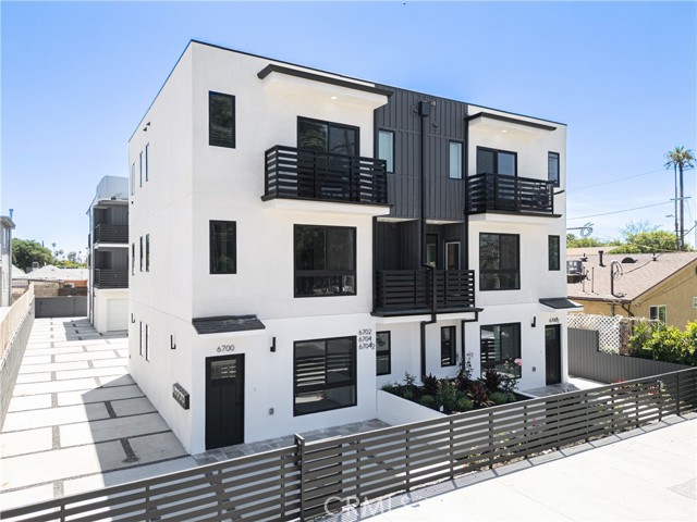6702 Kester Avenue, Van Nuys CA: https://media.crmls.org/medias/b3fe8819-9d12-49e3-b952-4d5d0e264350.jpg