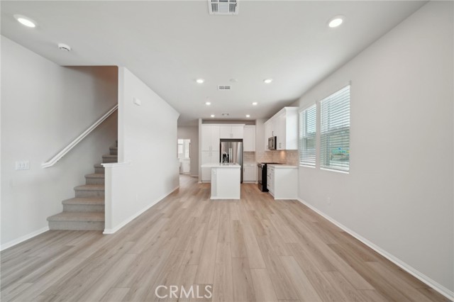 1553 Stratus Drive, Pomona CA: https://media.crmls.org/medias/b3fea6c7-2641-450d-a10f-76f37bb885e0.jpg