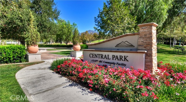 21251 Hillgate Circle, Rancho Santa Margarita CA: https://media.crmls.org/medias/b3ff05cd-8a17-45c6-abb0-a2aabf531c17.jpg