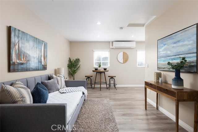 Detail Gallery Image 28 of 46 For 1030 W 19th St, Santa Ana,  CA 92706 - 4 Beds | 3 Baths