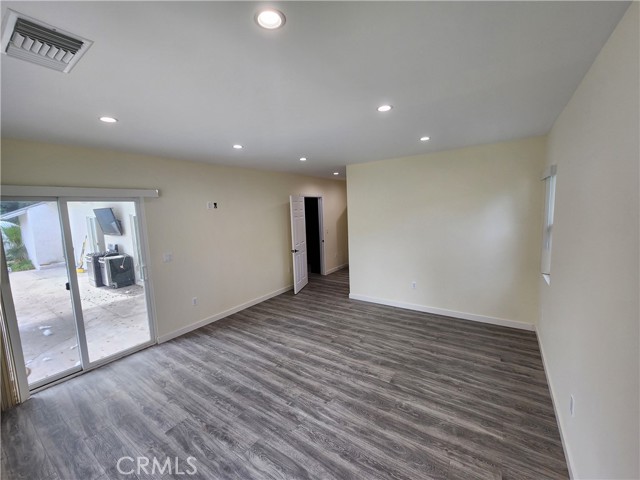 Detail Gallery Image 34 of 43 For 9462 Givens, Northridge,  CA 91325 - 4 Beds | 5 Baths