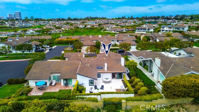Detail Gallery Image 6 of 41 For 10 White Water Dr, Corona Del Mar,  CA 92625 - 2 Beds | 2 Baths