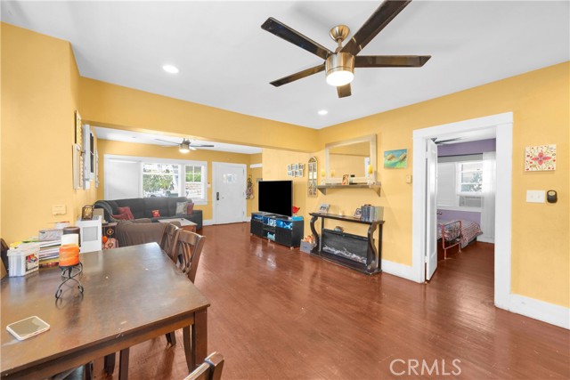 776 Stanley Avenue, Long Beach CA: https://media.crmls.org/medias/b40131ab-5156-4625-b6e2-11b657fdb304.jpg