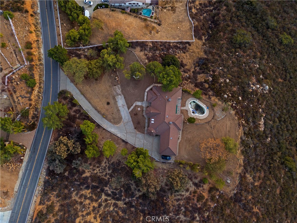 https://media.crmls.org/medias/b401395e-0991-42b6-9251-fb28af3360d1.jpg?preset=X-Large
