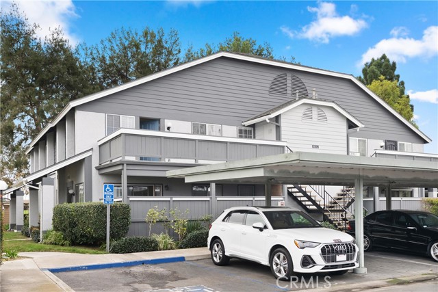 Detail Gallery Image 2 of 29 For 18312 Parkview Lane #202,  Huntington Beach,  CA 92648 - 2 Beds | 1 Baths