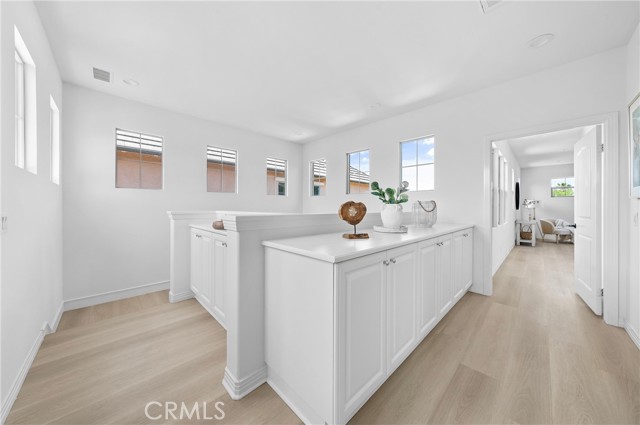 97 Twin Gables, Irvine CA: https://media.crmls.org/medias/b4023e06-507d-4e1e-934f-70385840fb1c.jpg