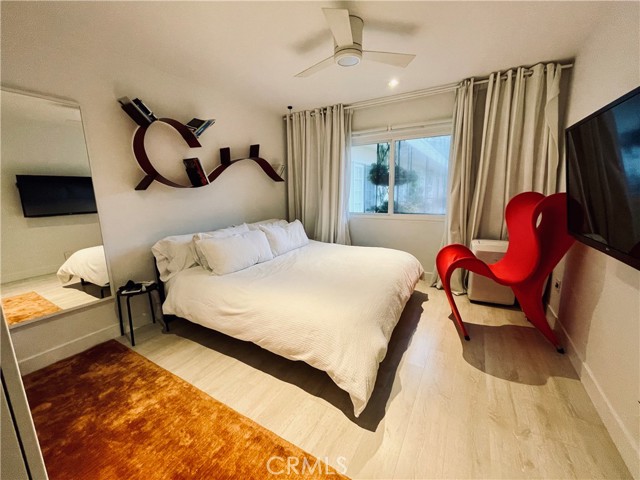 Detail Gallery Image 4 of 10 For 180 Mcknight Dr #7,  Laguna Beach,  CA 92651 - 1 Beds | 1 Baths