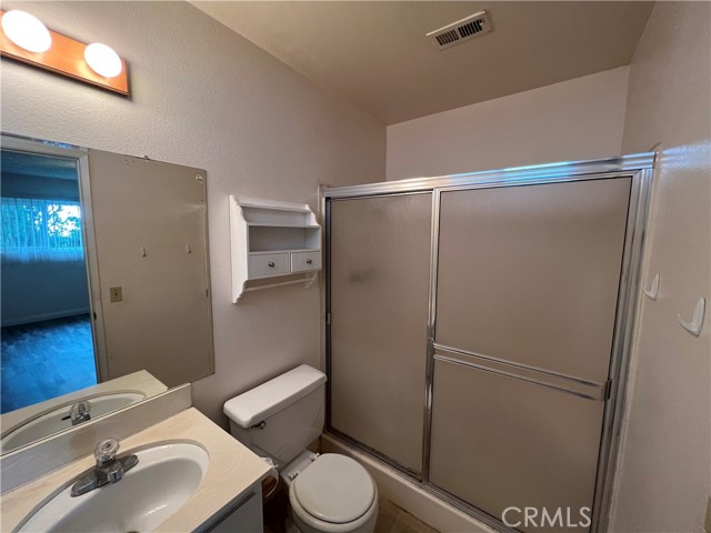 Detail Gallery Image 9 of 16 For 11764 Sutter Ave, Yucaipa,  CA 92399 - 5 Beds | 4 Baths
