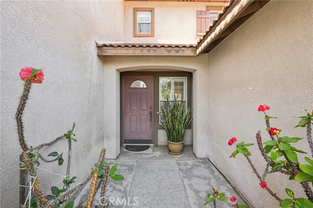 Detail Gallery Image 3 of 51 For 2582 Hudson Ave, Corona,  CA 92881 - 5 Beds | 2/1 Baths