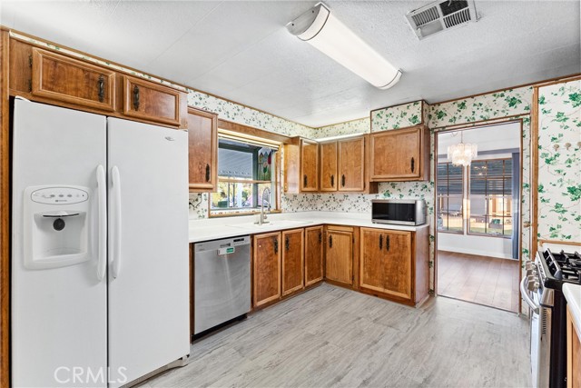 Detail Gallery Image 13 of 48 For 1400 S Sunkist #80,  Anaheim,  CA 92806 - 2 Beds | 2 Baths