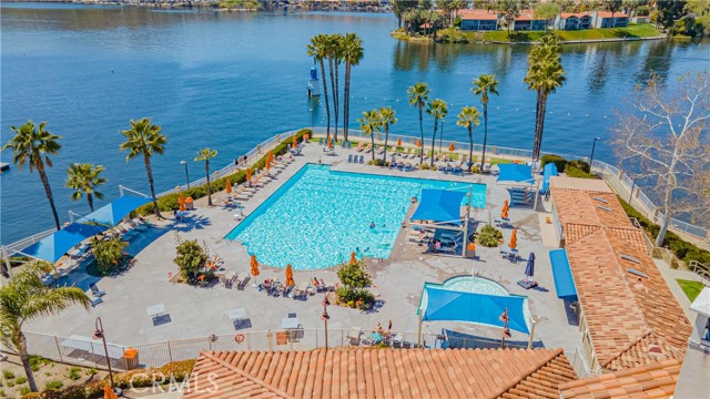 23825 N Canyon Lake Drive, Canyon Lake CA: https://media.crmls.org/medias/b404f957-0818-4218-83e5-0a2600ad8b27.jpg