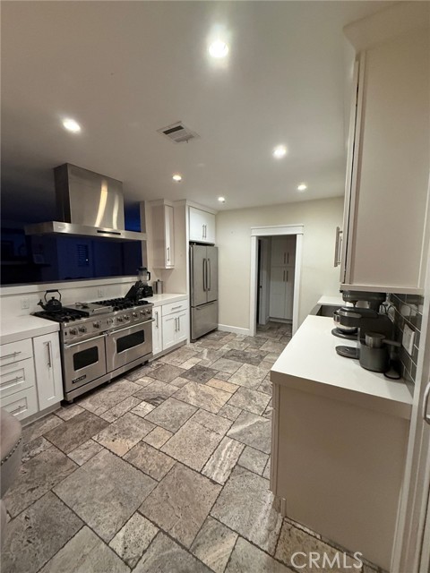 Detail Gallery Image 6 of 13 For 4691 Cathy, Cypress,  CA 90630 - 4 Beds | 2/1 Baths