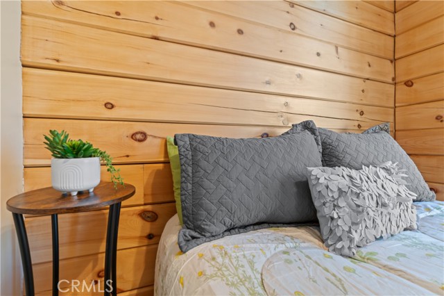 Detail Gallery Image 25 of 43 For 2222 Sierra View Dr, Arrowbear,  CA 92382 - 1 Beds | 1 Baths