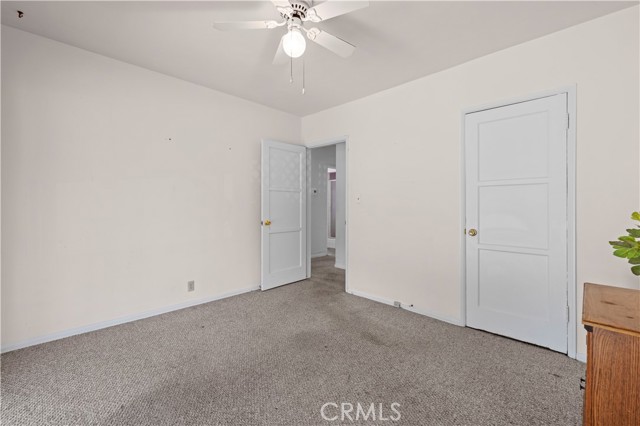 2505 North Keystone Street, Burbank CA: https://media.crmls.org/medias/b406e47e-a8b2-4705-a03a-2e3587d04744.jpg