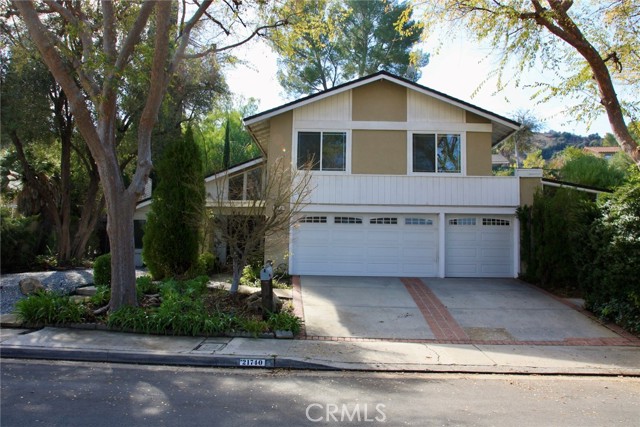 21740 Ulmus Drive, Woodland Hills CA: https://media.crmls.org/medias/b407f42a-ce6f-46e9-b64f-7a42746bfa89.jpg