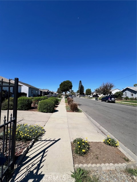 14433 S Cahita, Compton CA: https://media.crmls.org/medias/b407fe13-1505-4090-abf2-7219127b51b7.jpg